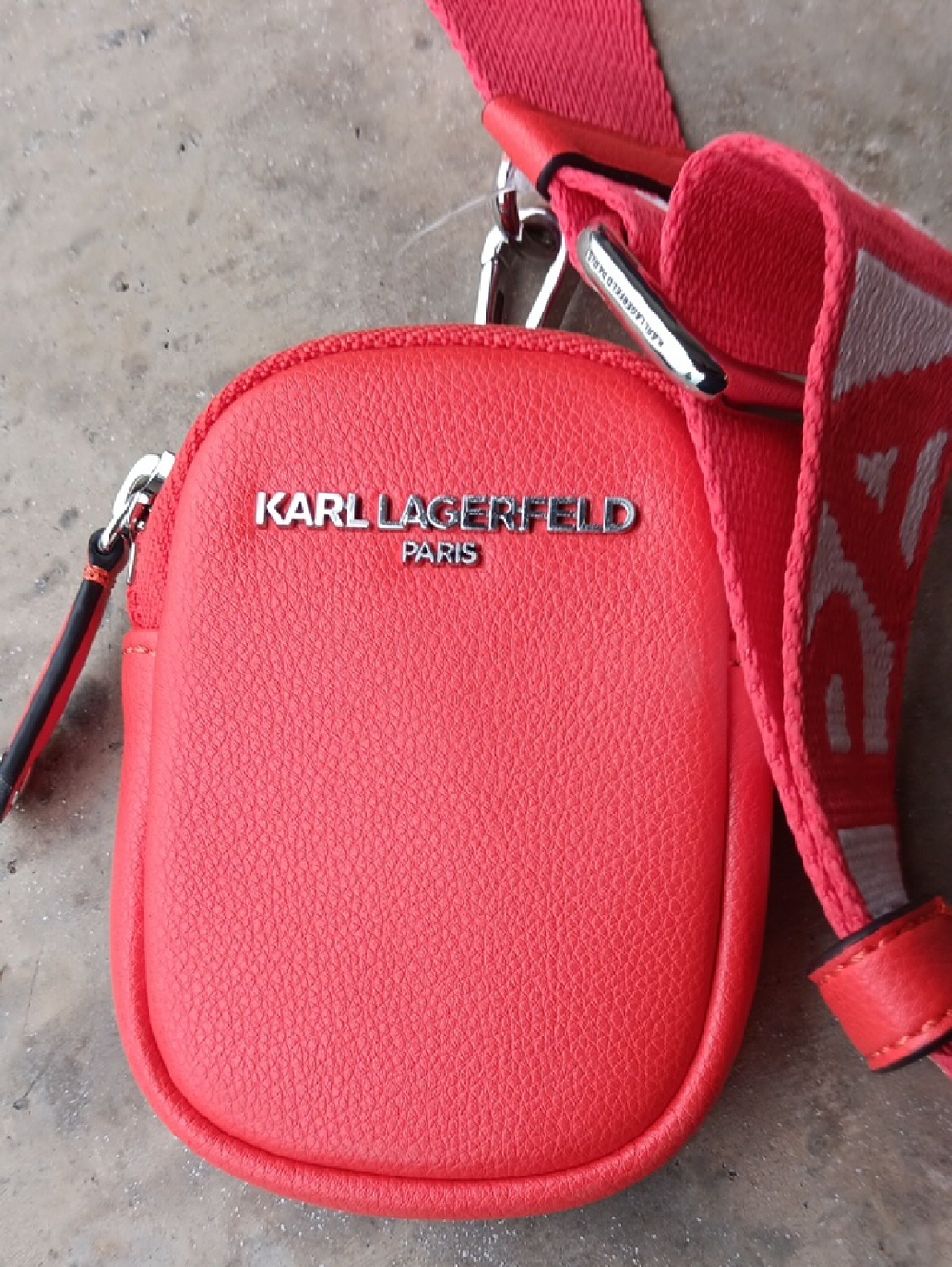 Karl Lagerfeld Black and White Price Tag - Picture 4 of 16